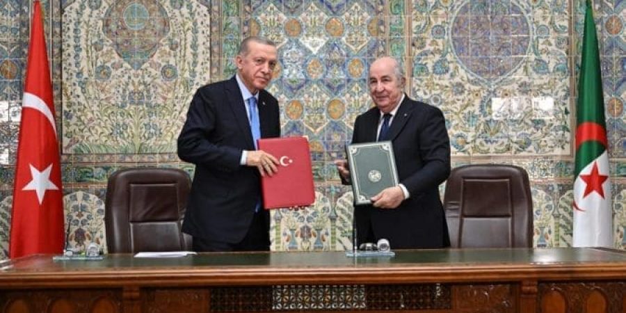 تركيا تمدد اتفاقية استيراد الغاز المسال مع الجزائر حتى 2027