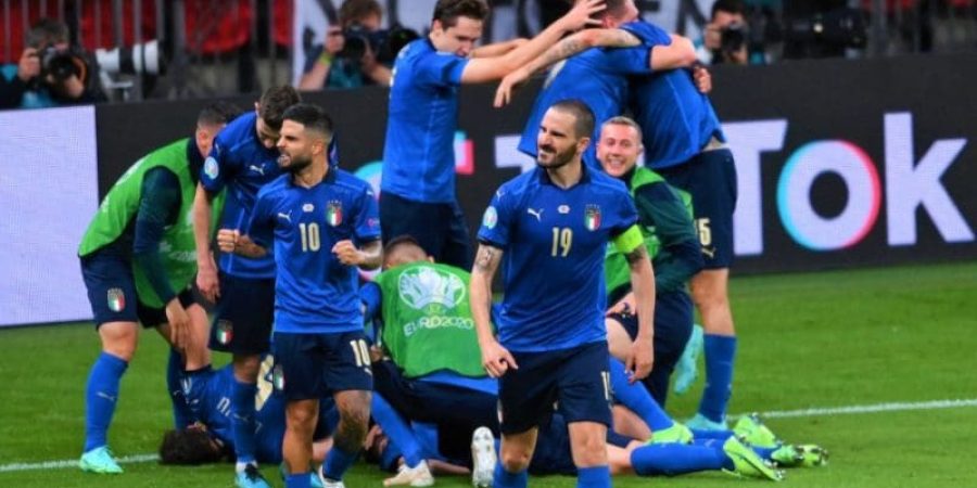 فرحة نجوم إيطاليا بالتأهل