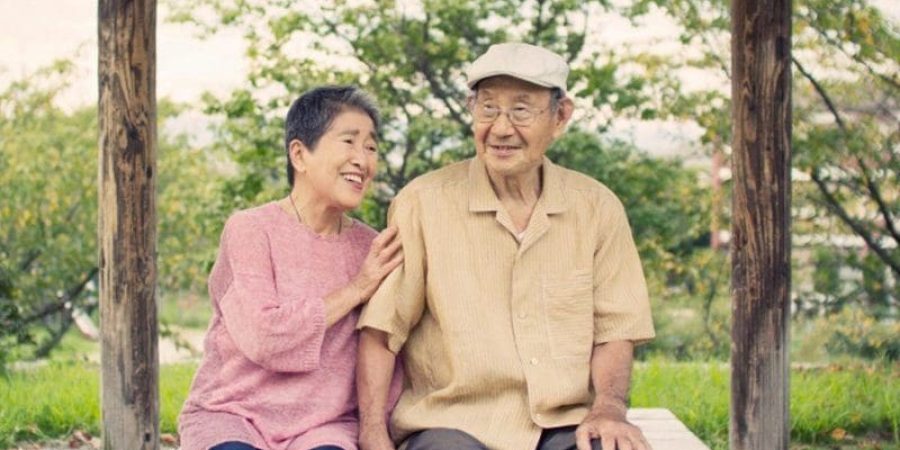 اليابان تسجل ارتفاع معدل العمر إلى مستويات قياسية لكلا الجنسين عام 2020 ليبلغ 87.74 عامًا للنساء و81.64 عامًا للرجال 
