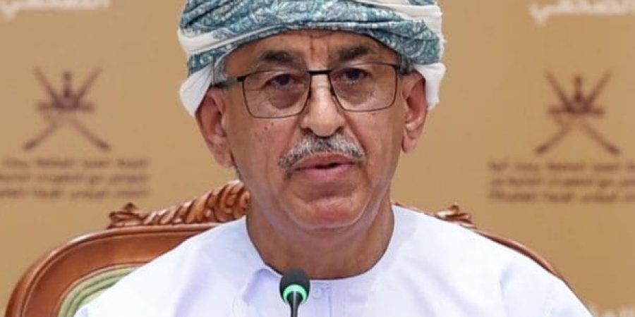 معالي الدكتور أحمد بن محمد السعيدي وزير الصحة.