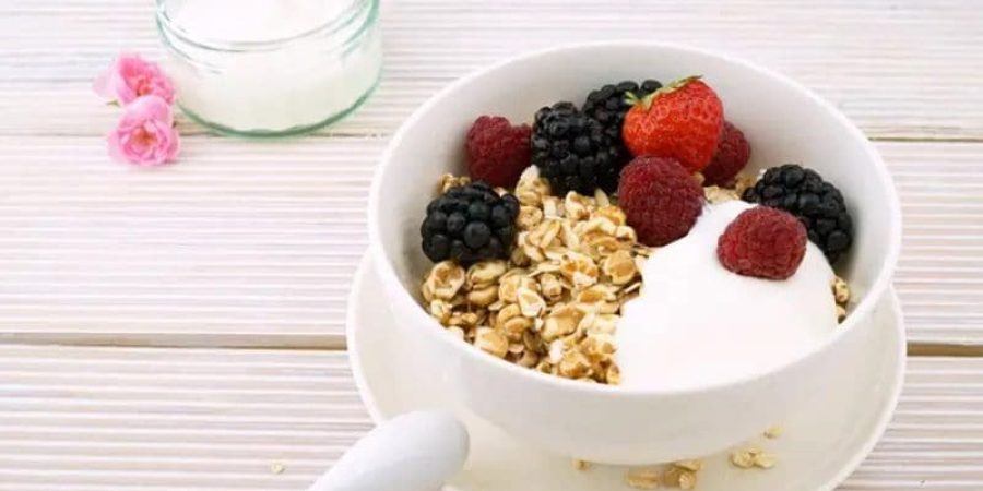 تناول وجبة الإفطار يساعد على تجنب استعادة الوزن المفقود (بيكسلز)