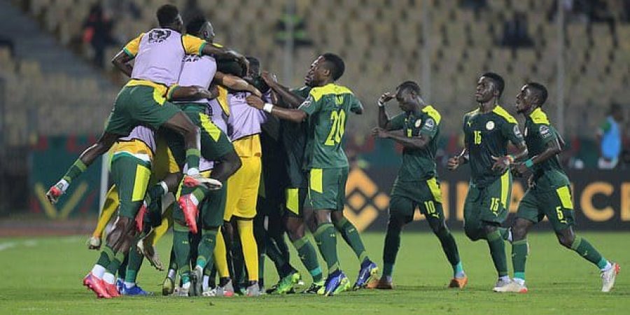 فرحة لاعبي السنغال بعد التأهل للنهائي