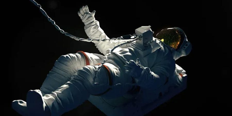 إذا توفي رائد الفضاء بمدار قريب يمكن إعادة الجثة للأرض بكبسولة في غضون ساعات (غيتي إيميجز)