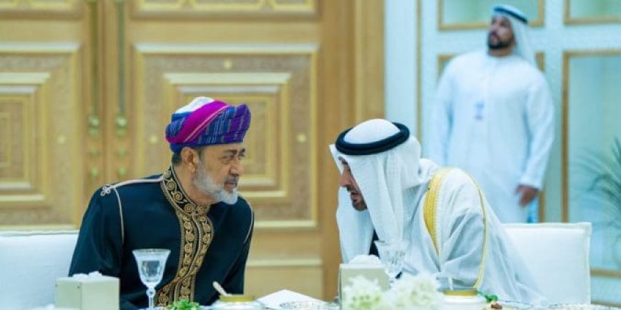 تكريمًا لجلالةِ السُّلطان المعظم، رئيسُ دولة الإمارات العربية المتحدة يُقيم مأدبة عشاء