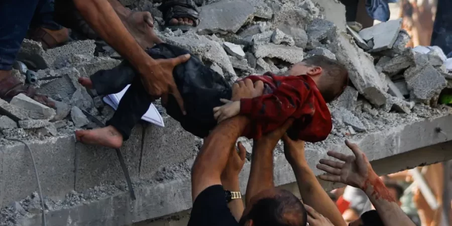 الأطفال والنساء هم أغلب ضحايا العدوان الإسرائيلي المستمر على قطاع غزة