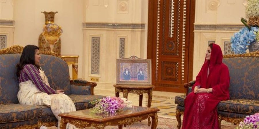 السيدة الجليلة حلال لقائها مع السفيرة النيبالية