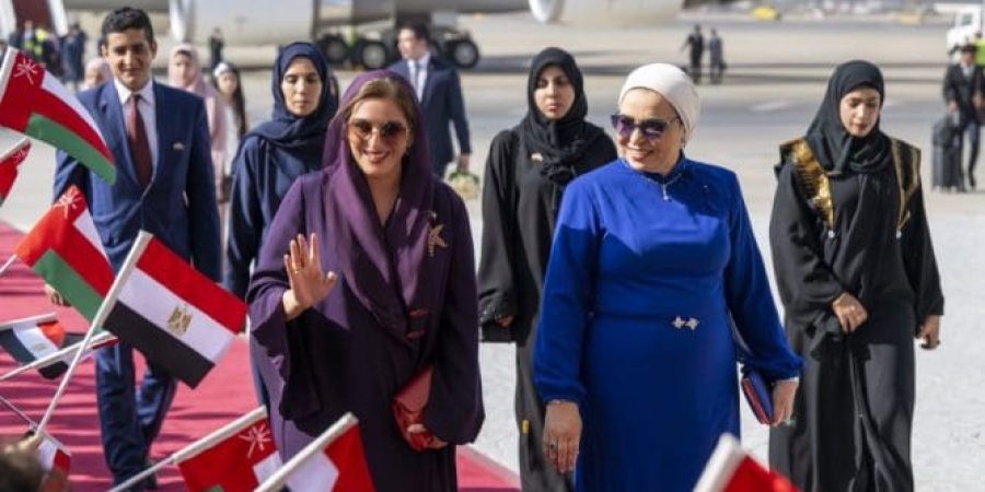 السّيدةُ انتصار السيسي حرمُ فخامة الرئيس المصري تستقبل السّيدةَ الجليلةَ