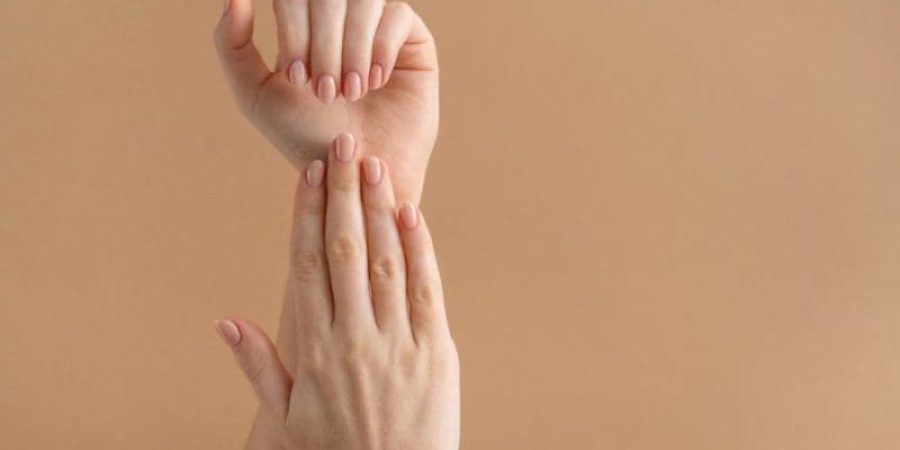هل تحدد شكل أصابع يدك شخصيتك؟