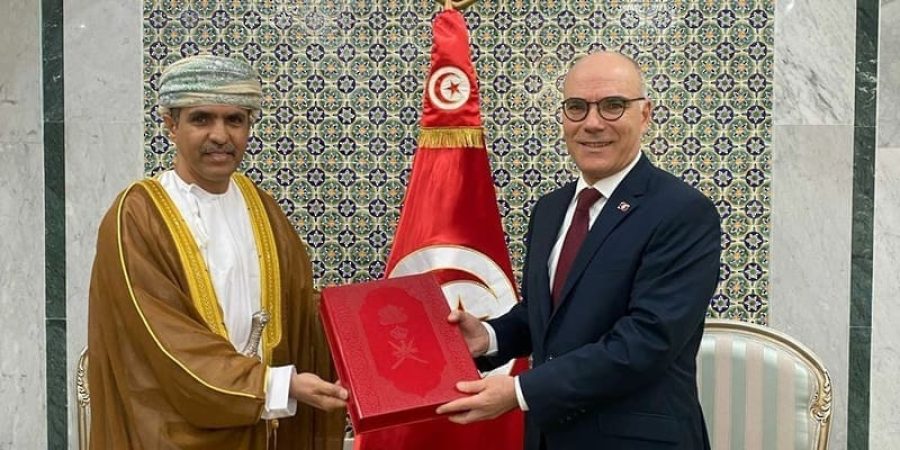 جلالة السُّلطان المعظّم يبعث رسالةً خطيّةً للرئيس التونسي