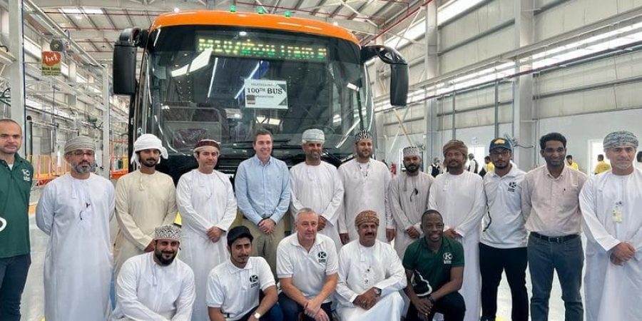 شركة كروة تحتفل بالانتهاء من إنتاج الحافلة رقم 100