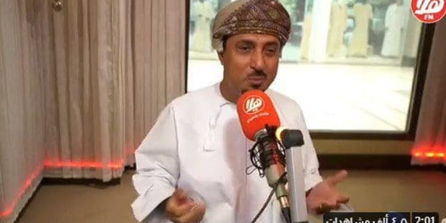 الإعلامي العماني يوسف الهوتي