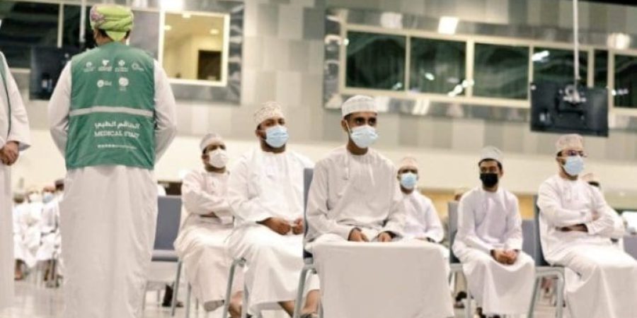 تجاوب ملحوظ لدى شريحة المجتمع بشأن التطعيم في السلطنة