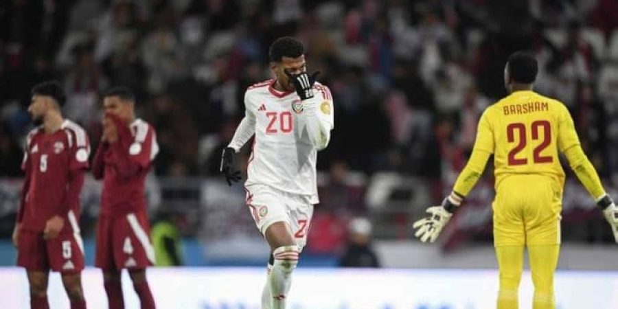 فرحة لاعب الإمارات بهدف التعادل