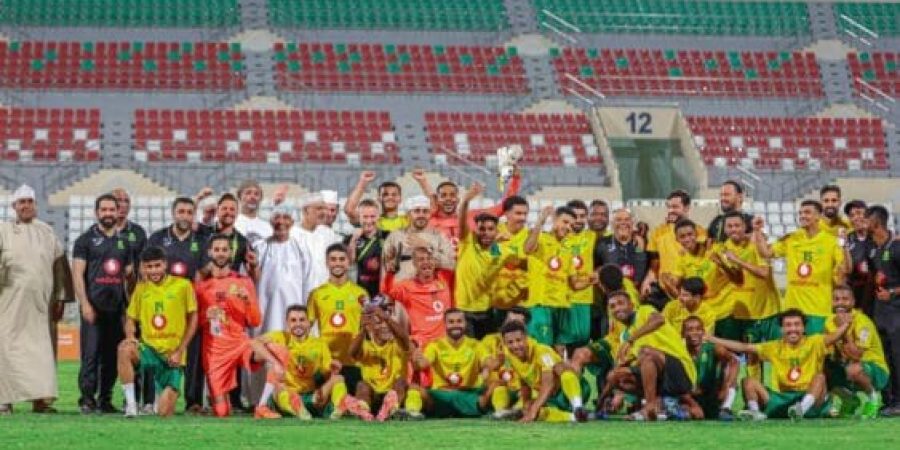 فرحة لاعب السيب بعد نهاية المباراة