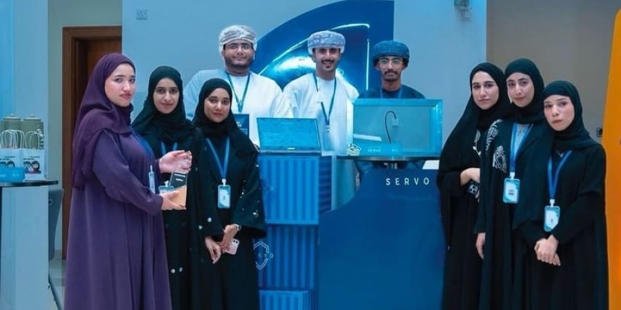 شركة طلابية تنجح في ابتكار جهاز ذكي لتتبع حاويات النقل