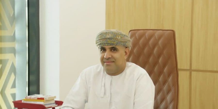 الدكتور خلفان بن سعيد بن مبارك الشعيلي وزير الإسكان والتخطيط العمراني.