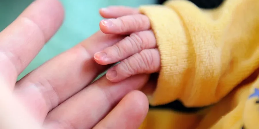 طفلة، تعبيرية