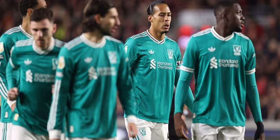 ليفربول حسرة لاعبي لفيربول بعد الخسارة