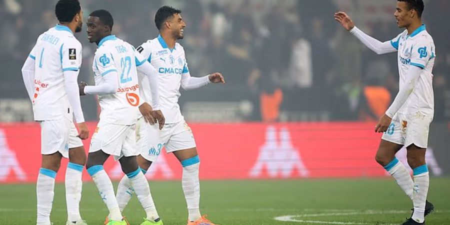 فرحة لاعبي مارسيليا بالفوز