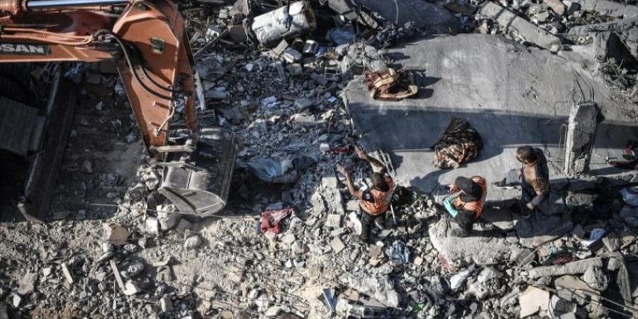صور توثق ما خلفته غارات إسرائيلية على مدينة رفح