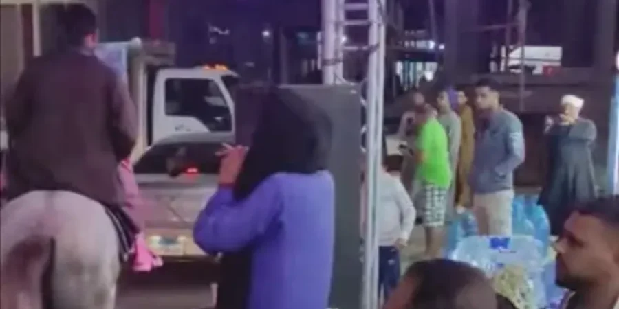 من الفيديو | مصرية تحتفل بخلع زوجها