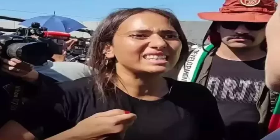 الفتاة المصرية رحمة زين