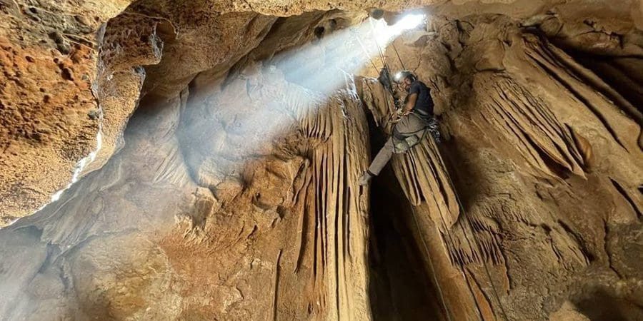 كهف خسلة كهف خسلة