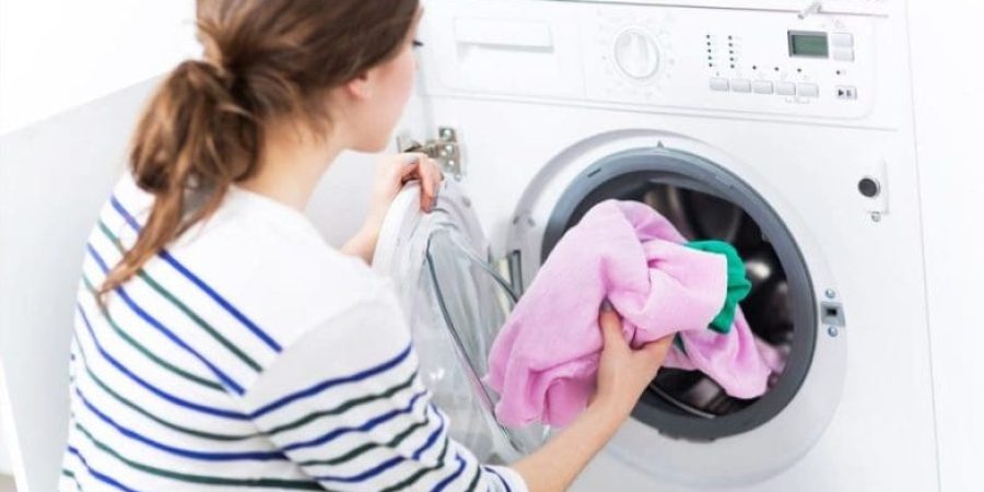 كم مرة يمكنك ارتداء ملابسك من دون غسلها؟