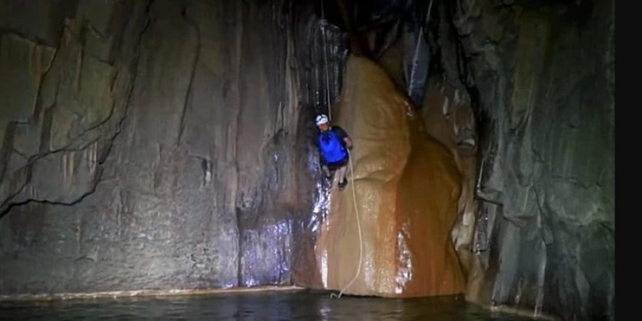 فيلم وثائقي عن كهف الهوتة وثقه المصور العُماني أحمد الرحبي