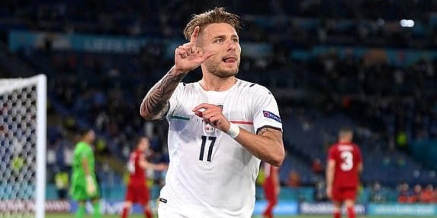 فرحة إيموبيلي بعد تسجيل هدف إيطاليا الثاني