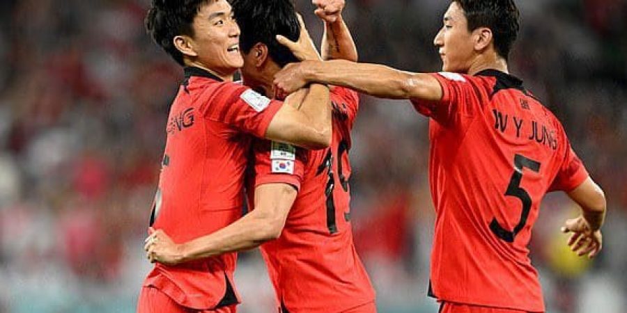 فرحة نجوم كوريا الجنوبية بالهدف الثاني