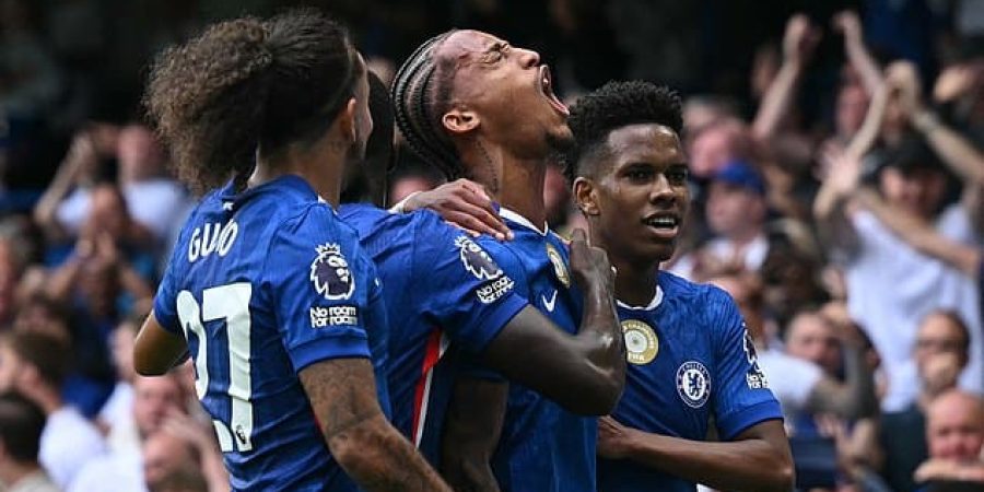فرحة لاعبي تشيلسي بالهدف الأول
