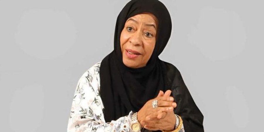 الفنانة الإماراتية المخضرمة رزيقة الطارش