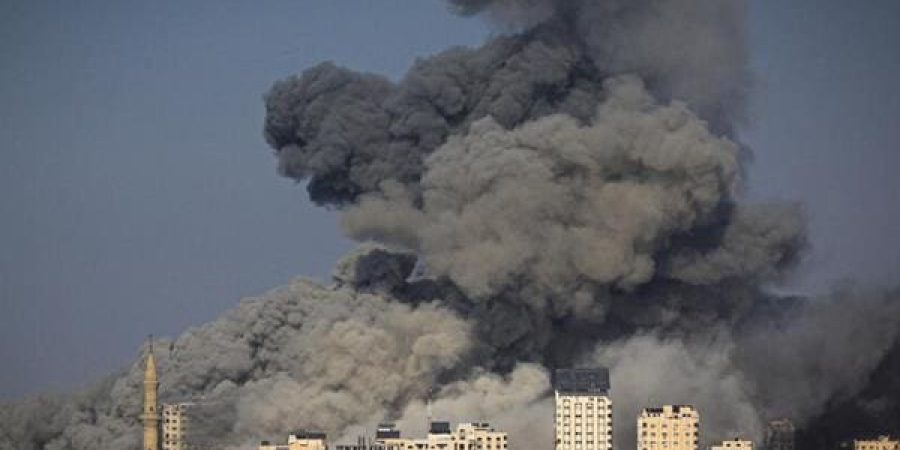 استهداف مقر المجموعة الإعلامية الفلسطينية في غزة
