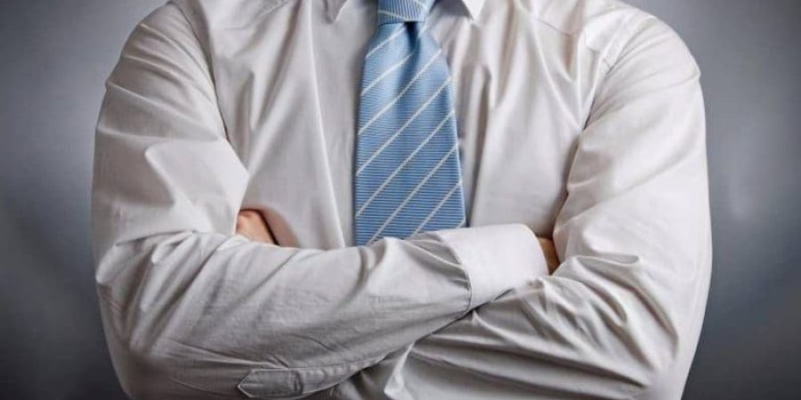 سيكون رائعًا أن تكون قادرين على كشف المخادع عندما يلتفت جانبًا أو يحك أنفه أو يفرك شعره بيديه