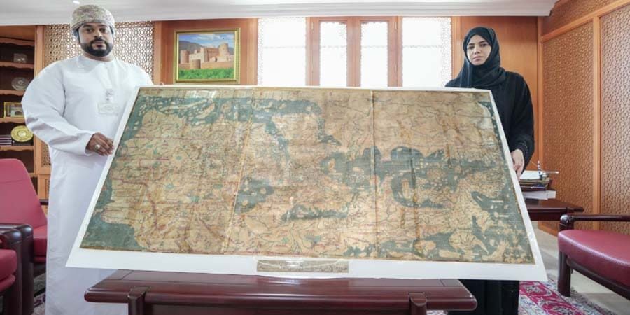 ترميم خريطة “صورة الأرض” ترميم خريطة "صورة الأرض" للعالِم العربي الشريف الإدريسي