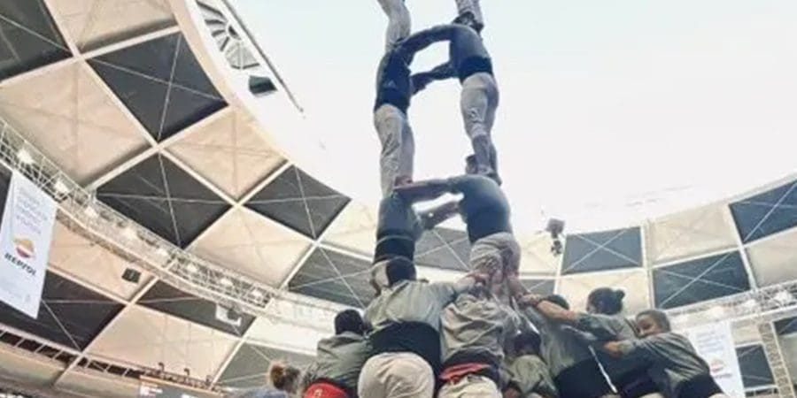 أضيفت الأبراج البشرية أو "القلاع" إلى قائمة منظمة الأمم المتحدة للتربية والعلم والثقافة (يونسكو).