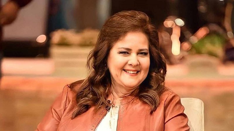 جديد الفنانة دلال عبد العزيز.. تستطيع التنفس بدون أكسجين ...