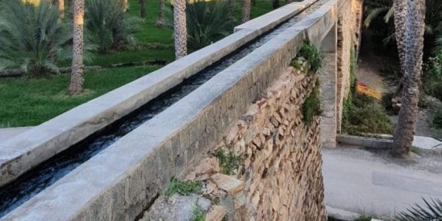 الفلج المعلق في منطقة بركة الموز