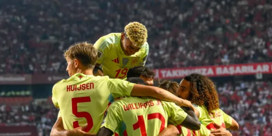 فرحة إسبانية بالأهداف الستة