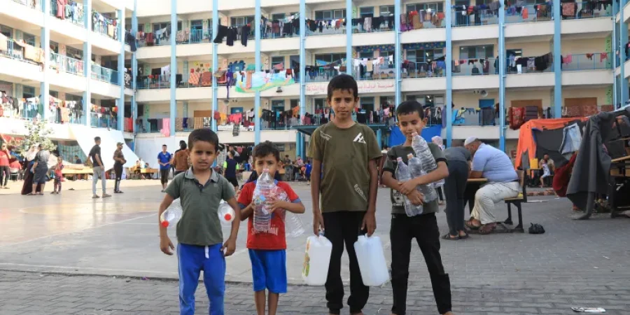 مدارس الأونروا في غزة تحولت إلى ملاجئ للنازحين