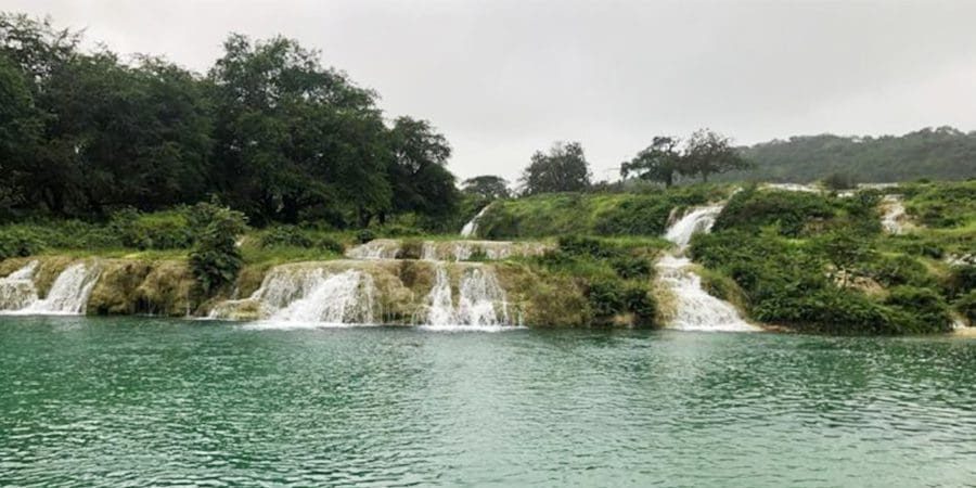 صلالة "صلالة" توفر للسياح تجربة خاصة في أجواء طبيعية مميزة.