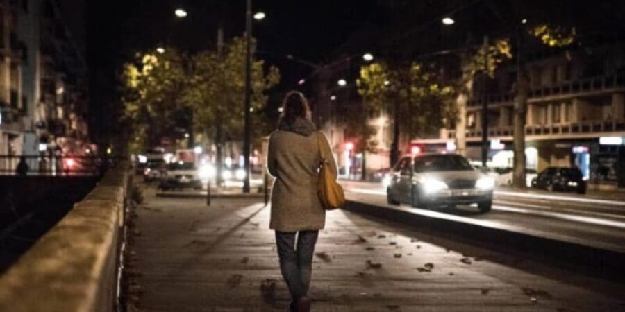 الخروج في جولات مشي