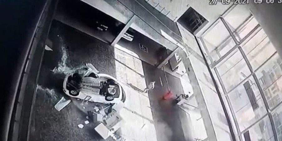 48545825-10041517-image-a-13_1632922235235