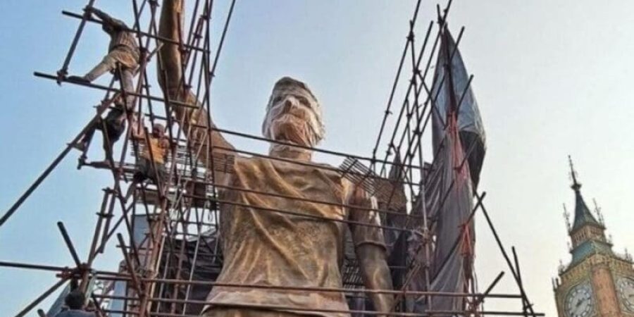 كشف النقاب عن أكبر تمثال له في العالم