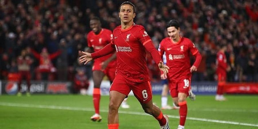 فرحة تياجو ألكانتارا بعد تسجيل الهدف الأول