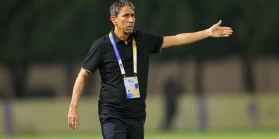 المدرب العماني رشيد جابر