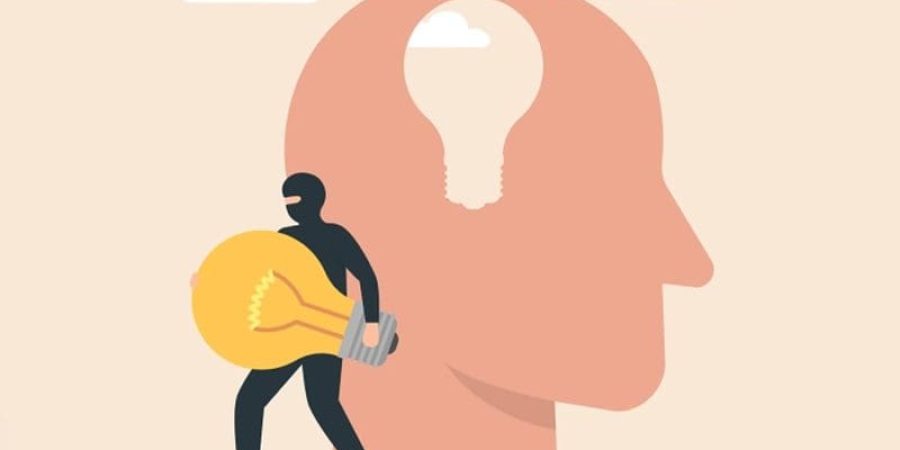 يعمد الأساتذة المشرفون أحيانًا إلى الاستيلاء على أعمال طلاب الدكتوراه أو الباحثين في بداية مشوارهم (شترستوك)