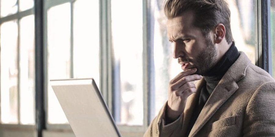 إن محاولة تذكر كل حقيقة ممكنة ستجعل القراءة مملة جدًا