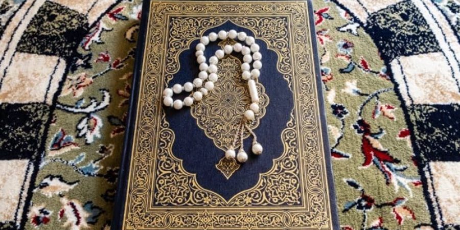 تطبيقات الهاتف الذكي تساعد المسلم في تلاوة القرآن وحفظه وتفسيره